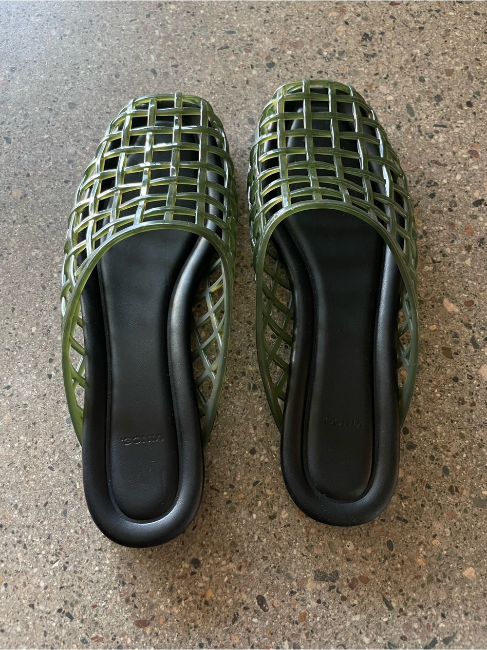 Vince Barcelona Jelly Sandals Chive Green Size 7 Slip On - Picture 2 of 7